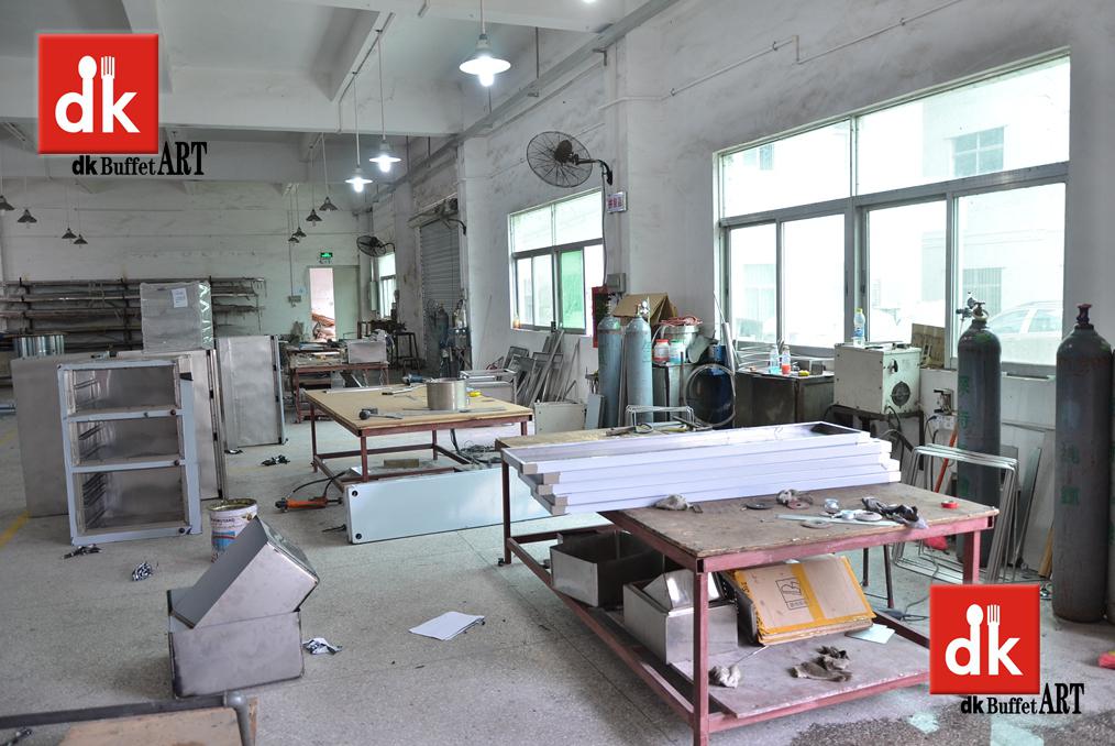 厨具工厂 打造高品质自助餐用具与餐台，提升餐饮服务体验